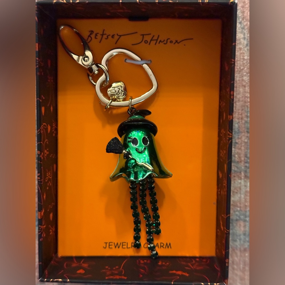Betsey Johnson Green Ghost Wearing Black Witch Hat Keychain/Bag Charm - Picture 2 of 5